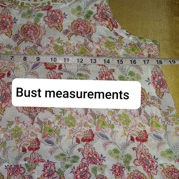 Attar'd State Floral Lace Back Top Size S - Picture 6 of 9